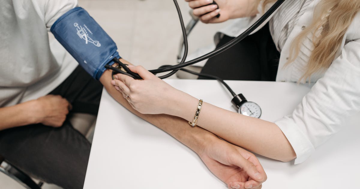 Hypertension artérielle : causes, risques et solutions naturelles